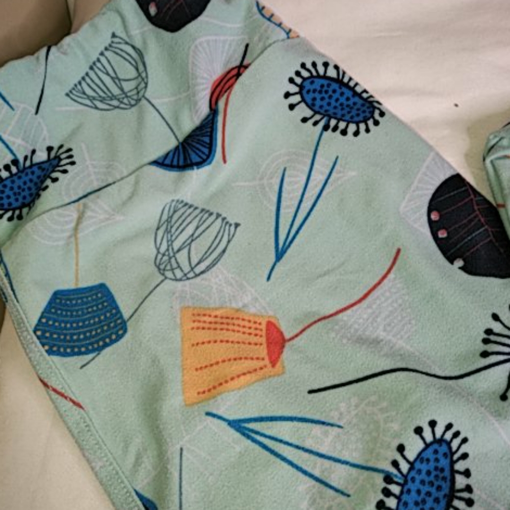 LuLaRoe One Size Girls Leggings 2 Pair - Picture 5 of 8